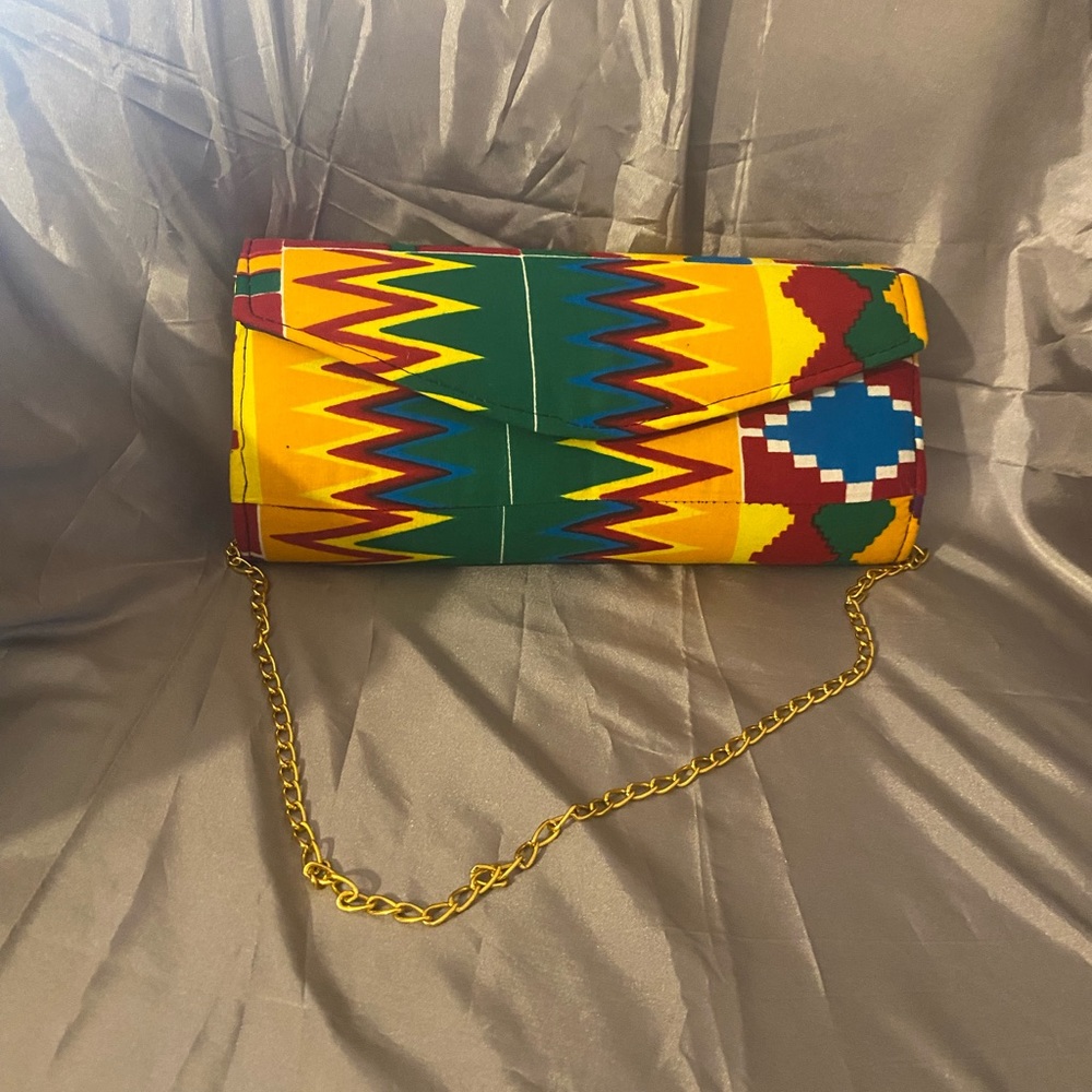 Shoulder bag clutch